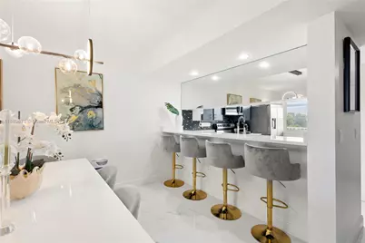 3635 Whitehall Dr #401, West Palm Beach, FL 33401 - Photo 6