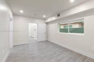 11505 NE 11th Pl, Biscayne Park, FL 33161 - Photo 6