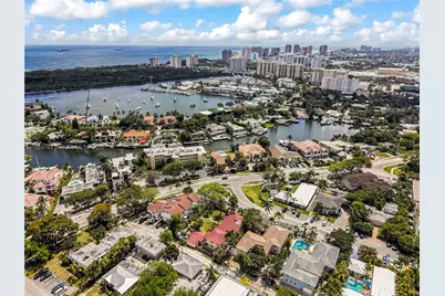 2625 NE 13th Ct, Fort Lauderdale, FL 33304 - Photo 1