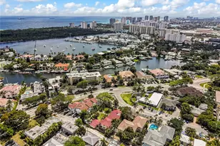 2625 NE 13th Ct, Fort Lauderdale, FL 33304 - Photo 1