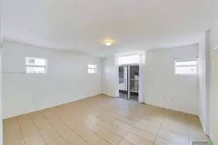 425 NE 30th St, Miami, FL 33137 - Photo 6