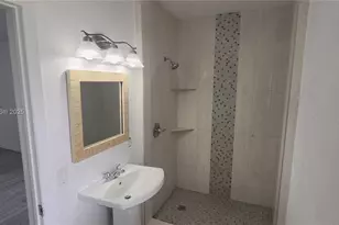 200 NW 9th St, Boca Raton, FL 33432 - Photo 30