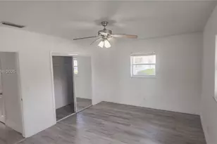 200 NW 9th St, Boca Raton, FL 33432 - Photo 24