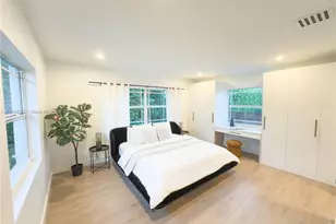 1300 NE 102nd St, Miami Shores, FL 33138 - Photo 10