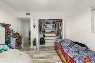 17365 SW 95th Ave, Palmetto Bay, FL 33157 - Photo 10