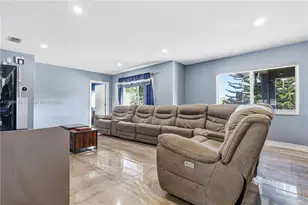9795 NW 27th Terrace, Doral, FL 33172 - Photo 4