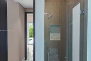 8415 NW 34th Dr, Doral, FL 33122 - Photo 36