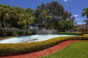 9937 Nob Hill Pl, Sunrise, FL 33351 - Photo 2