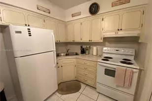 1050 Atlantic Shores Blvd, Hallandale Beach, FL 33009 - Photo 10