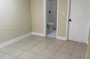 2377 W 66th Pl, Hialeah, FL 33016 - Photo 10