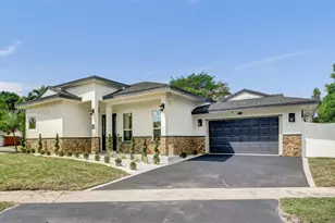 300 W Chaminade Dr, Hollywood, FL 33021 - Photo 2