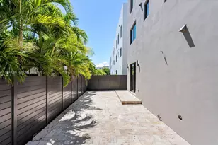 332 Balboa St, Hollywood, FL 33019 - Photo 34