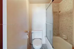 1990 Marseille Dr, Miami Beach, FL 33141 - Photo 10