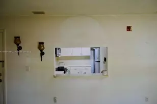 8851 NW 119th St, Hialeah Gardens, FL 33018 - Photo 10