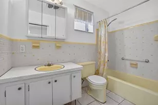 1355 NE 167th St, Miami, FL 33162 - Photo 20