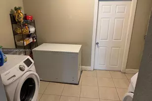 4361 NW 35th Ave, Lauderdale Lakes, FL 33309 - Photo 18
