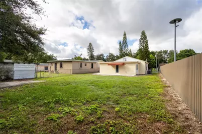 1852 NW 85th St, Miami, FL 33147 - Photo 18