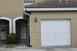 12121 SW 5th Ct, Pembroke Pines, FL 33025 - Photo 1