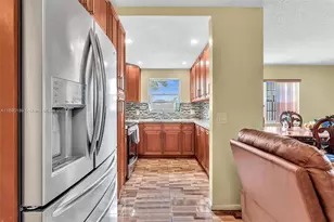 160 Markham H, Deerfield Beach, FL 33442 - Photo 12