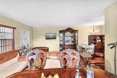 160 Markham H #160, Deerfield Beach, FL 33442 - Photo 8