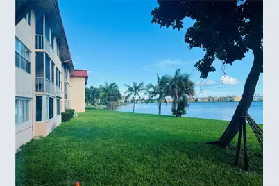 19001 NE 14th Ave #107, Miami, FL 33179 - Photo 16
