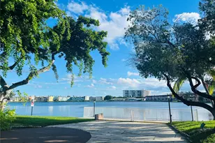 19001 NE 14th Ave, Miami, FL 33179 - Photo 18