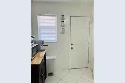 19001 NE 14th Ave #107, Miami, FL 33179 - Photo 8