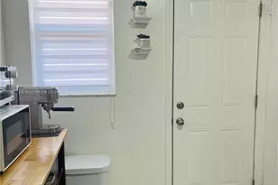 19001 NE 14th Ave, Miami, FL 33179 - Photo 8