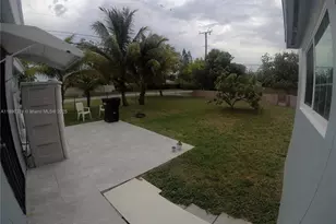 1698 NE 182nd St, North Miami Beach, FL 33162 - Photo 18