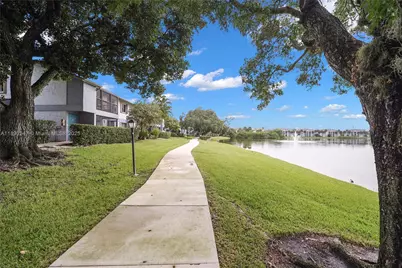 2737 S Oakland Forest Dr #204, Oakland Park, FL 33309 - Photo 26