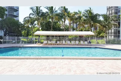 20400 W Country Club Dr #410, Aventura, FL 33180 - Photo 6