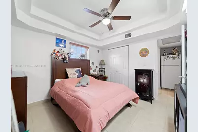 911 E 14th Pl, Hialeah, FL 33010 - Photo 44