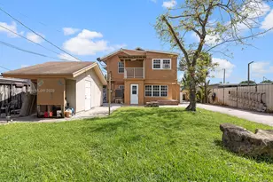 911 E 14th Pl, Hialeah, FL 33010 - Photo 6