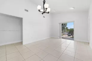 911 E 14th Pl, Hialeah, FL 33010 - Photo 10