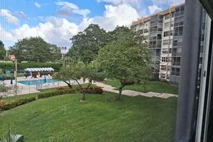 1300 St Charles Pl, Pembroke Pines, FL 33026 - Photo 24