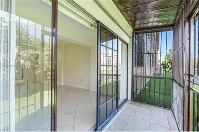 8895 Fontainebleau Blvd #107, Miami, FL 33172 - Photo 32