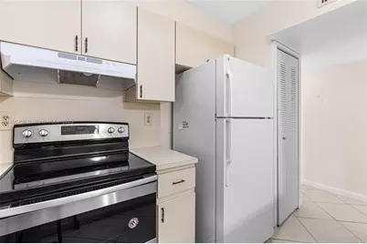 8895 Fontainebleau Blvd #107, Miami, FL 33172 - Photo 18