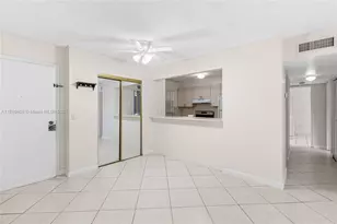 8895 Fontainebleau Blvd, Miami, FL 33172 - Photo 16