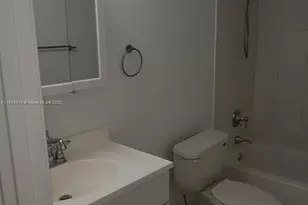 8405 NW 8th St, Miami, FL 33126 - Photo 6