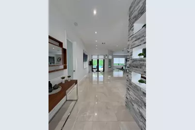 16326 N Mariposa Cir N, Pembroke Pines, FL 33331 - Photo 14