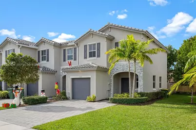 1100 SE 26th Ter, Homestead, FL 33035 - Photo 2