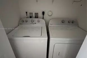 9079 SW 35th St, Miramar, FL 33025 - Photo 10