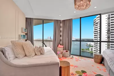 2000 Island Blvd #2207, Aventura, FL 33160 - Photo 6