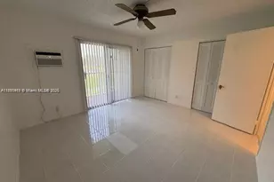 13450 SW 3rd St, Pembroke Pines, FL 33027 - Photo 8