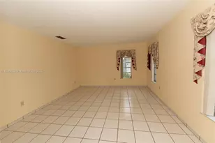 2102 SW 58th Ct, Miami, FL 33155 - Photo 14