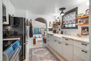 3650 N Bay Homes Dr, Miami, FL 33133 - Photo 12