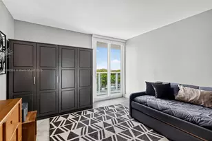 100 Bayview Dr, Sunny Isles Beach, FL 33160 - Photo 14