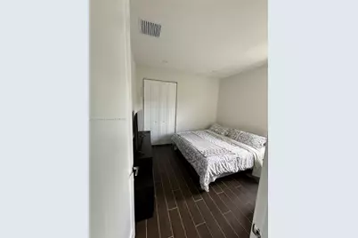 8283 NW 47th Ln, Doral, FL 33166 - Photo 14