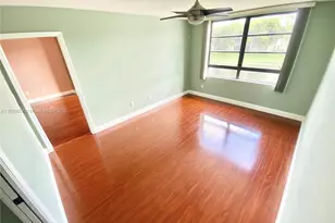 10540 E Clairmont Cir, Tamarac, FL 33321 - Photo 14