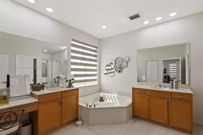 5413 SW 186th Way, Miramar, FL 33029 - Photo 32